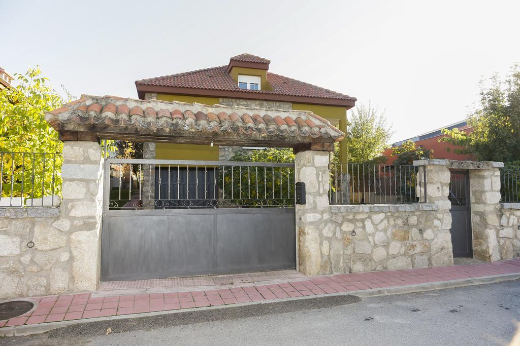 En Casa De Carlos Ortigosa del Monte 외부 사진