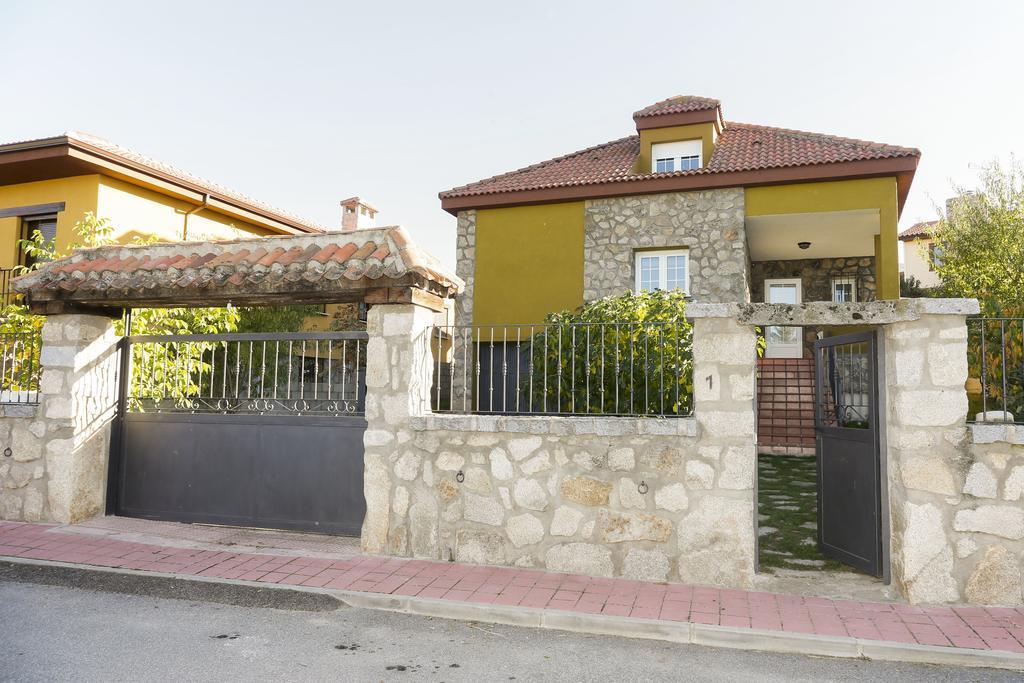 En Casa De Carlos Ortigosa del Monte 외부 사진
