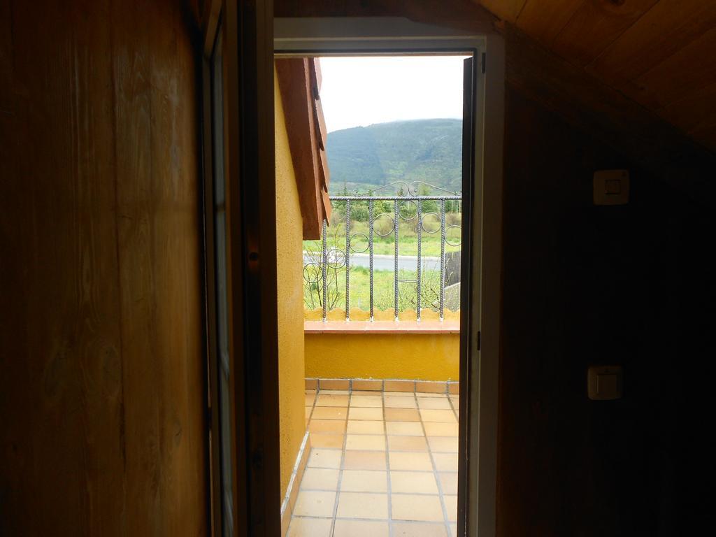En Casa De Carlos Ortigosa del Monte 외부 사진